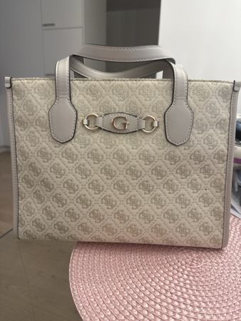 Guess Handtasche Beige/Hellgrau guter Zustand
