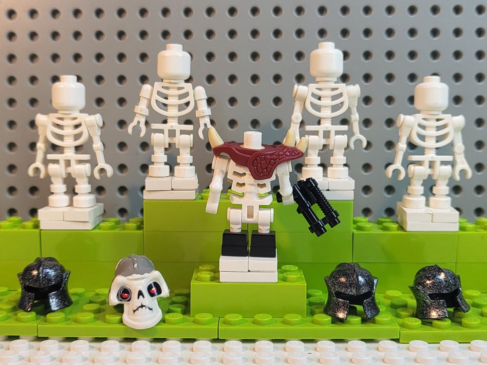 5 Lego-Minifiguren Skelett, Original oder viel Eigenkreation | Kaufen ...