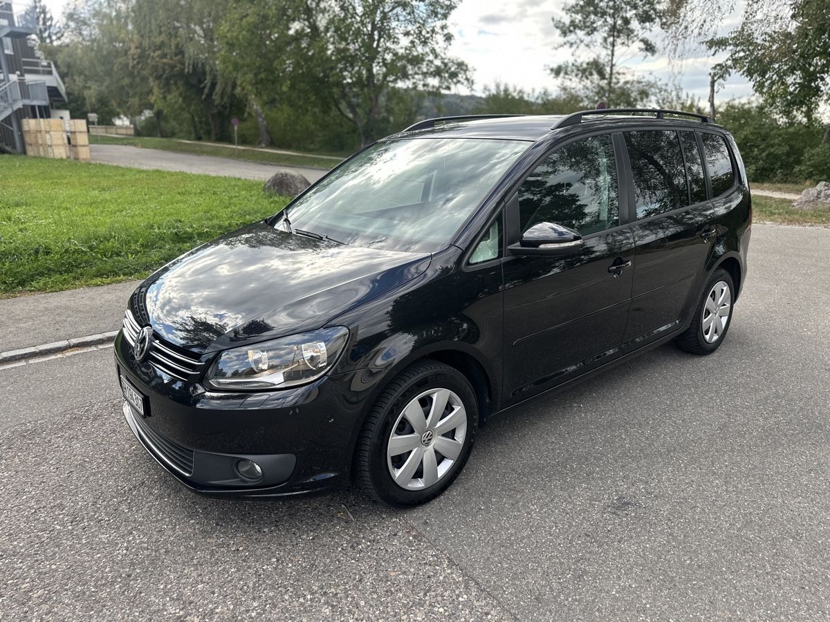 VW Automobili: VW Touran 2.0 Tdi frisch ab MFK – Usato da Fällanden venduto da May-bach