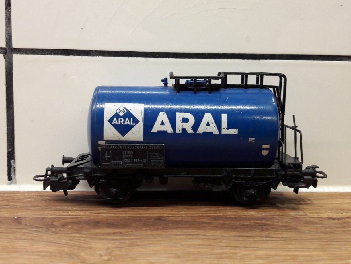 Märklin Modellini di ferrovie: Märklin HO AC : DB wagon citerne ARAL – Usato da Buttes venduto da Cafe2005 1