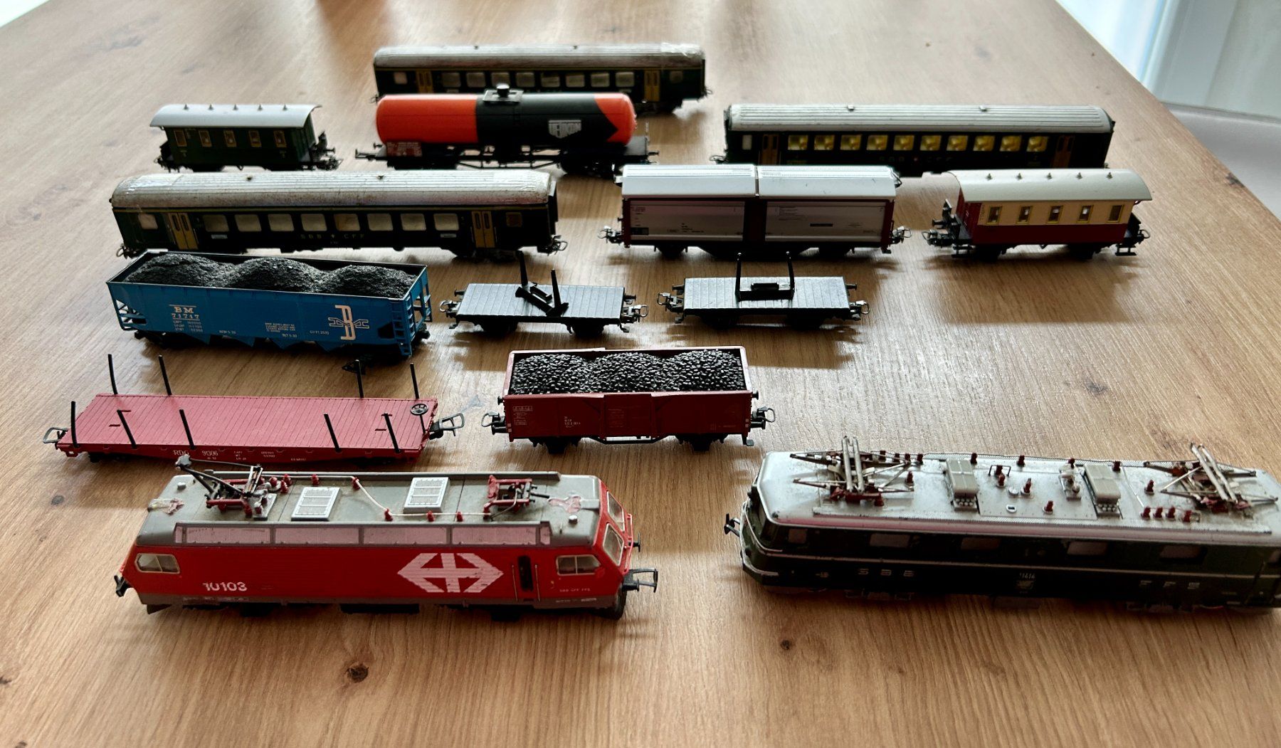 Modellini di ferrovie: Diverse Modelleisenbahn-Sammlung zu verkaufen – Usato da Oberrüti venduto da silvester3112 1