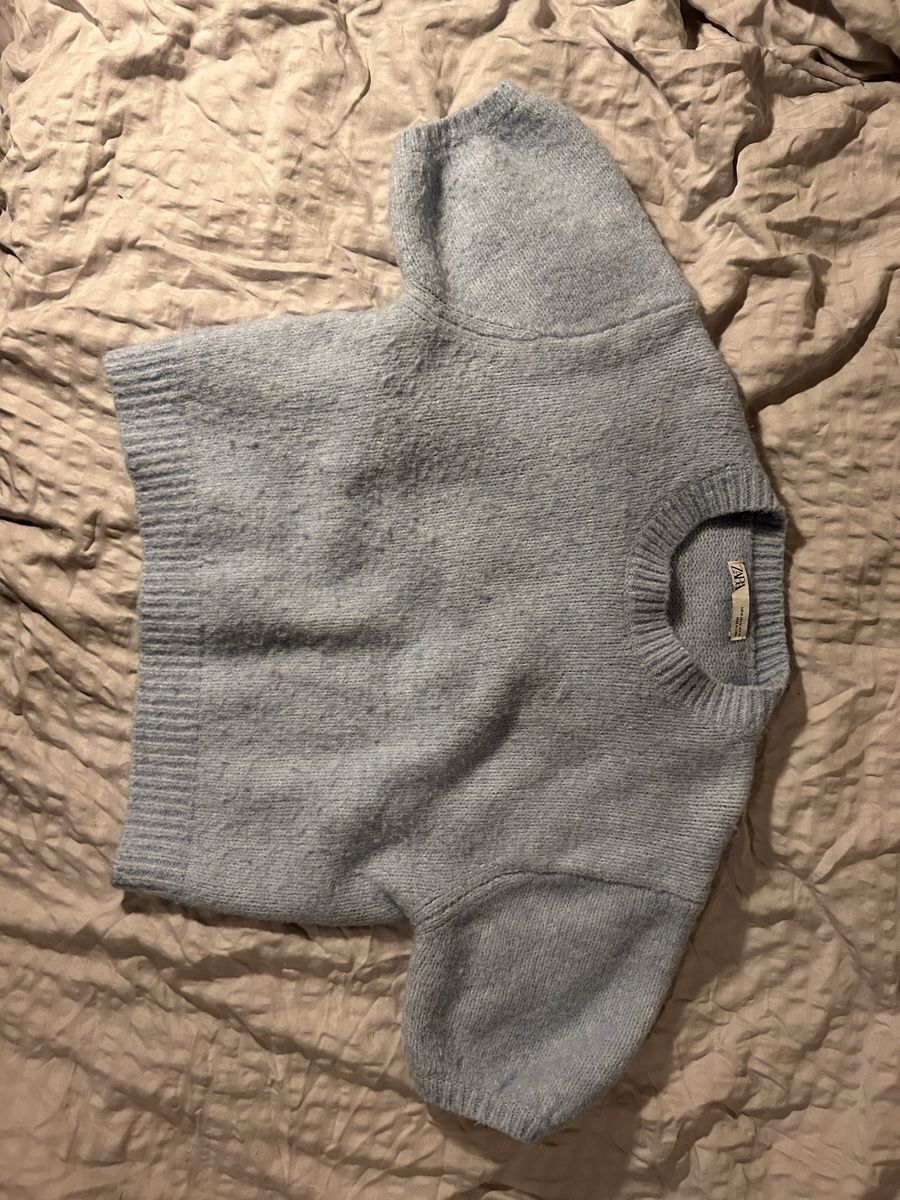 Zara Pullover & Sweatshirts: Zara Strickpullover Hellblau, Grösse M, Top Zustand! – Gebraucht aus Bern von mirio.ic