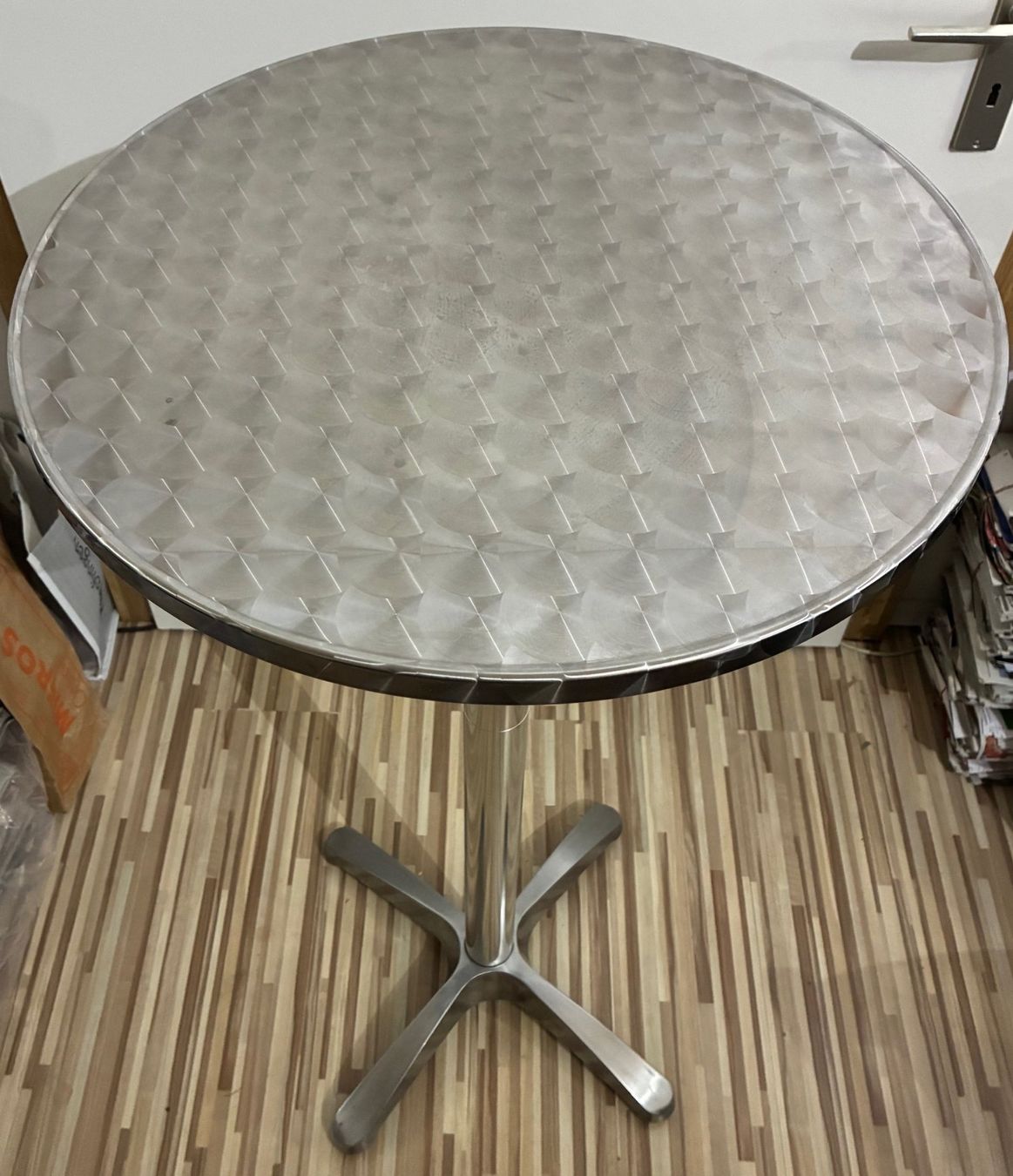 Tavoli: Robuster Gastro- Steh- Bistrotisch H110cm B55cm – Usato da Sissach venduto da tu44 1