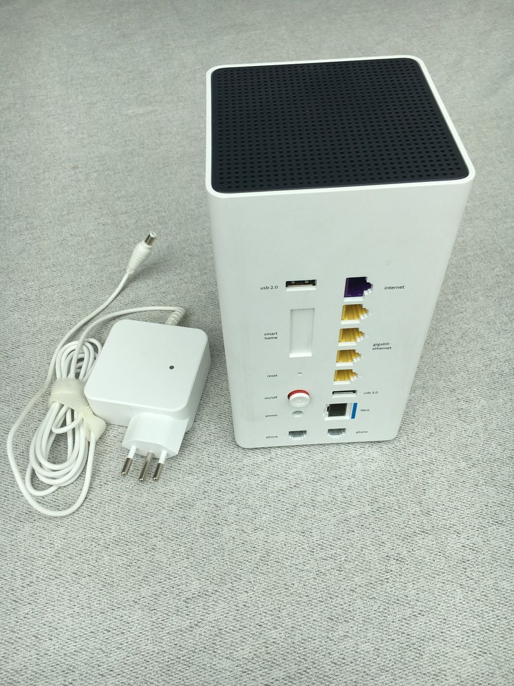 Swisscom Modem & Router: Internet-Box 2 Swisscom Typ RTV 1905 VW, mit Netzadapter – Usato da Koblenz venduto da Hans-Rudolf_S