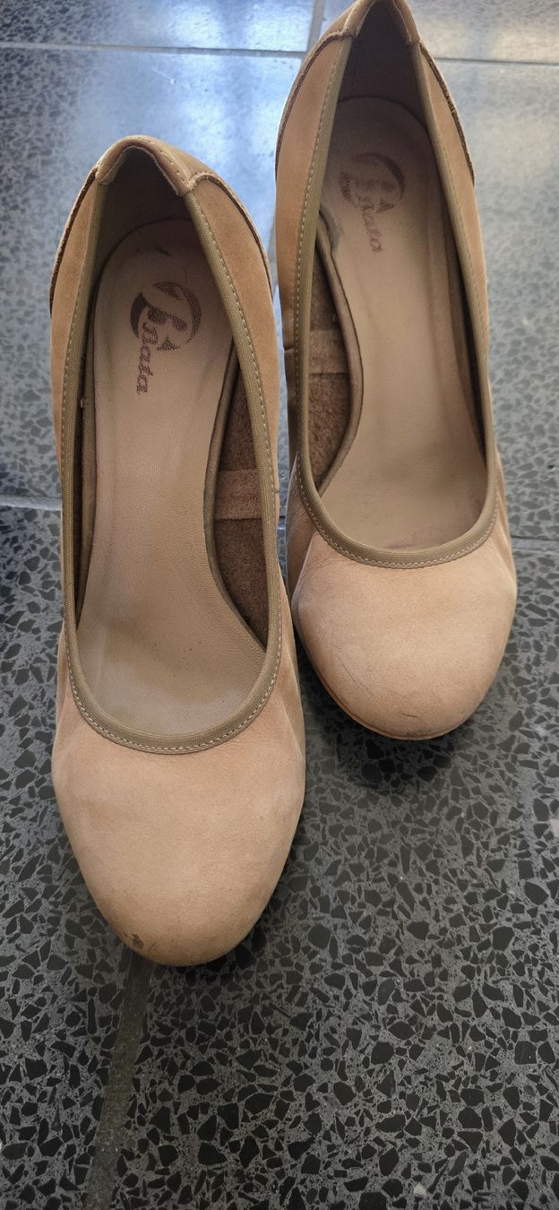 Damenschuhe: Damenschuhe Pumps Bata Grösse 38 gebraucht – Gebraucht aus Seuzach von K_N