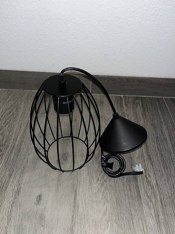 Kronleuchter & Deckenlampen: Suspension en métal noir – Gebraucht aus Servion von tat_rpx8 1
