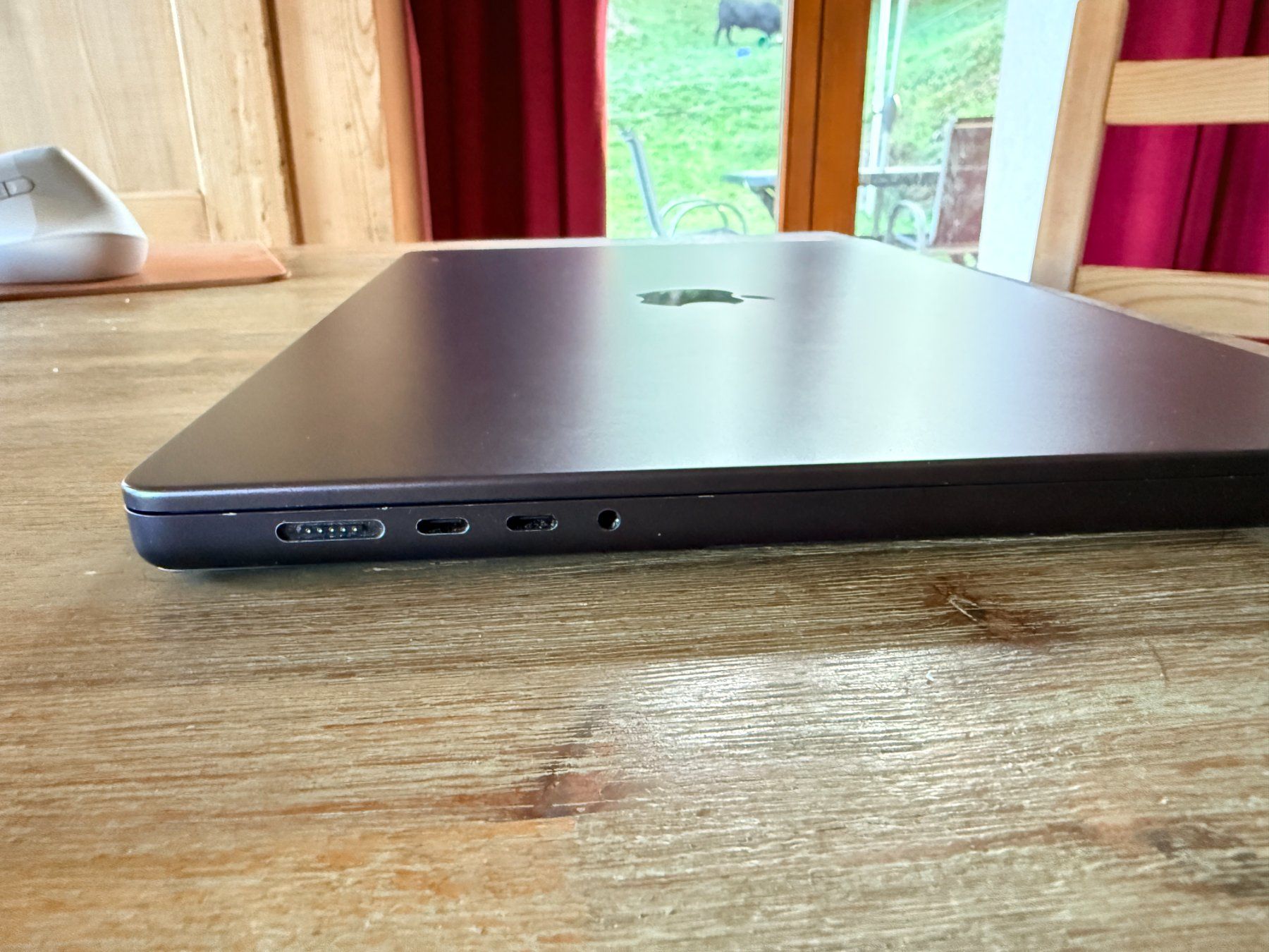 Apple Notebook: Macbook Pro Apple M3 Max 16 pouces – Usato da Randogne venduto da chr_nfh8 4