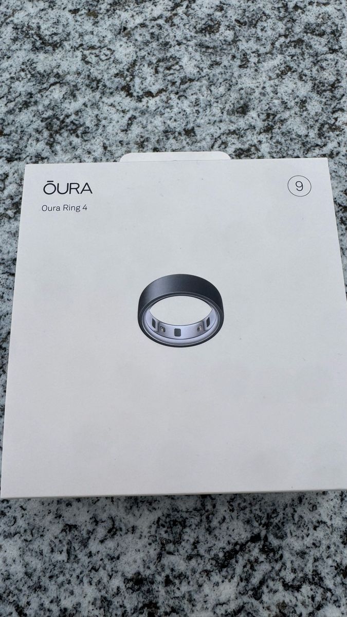 Oura Bagues: Oura Ring 4 - Gr. 9 - Stealth – D'occasion à Rekingen AG par hondaxx2