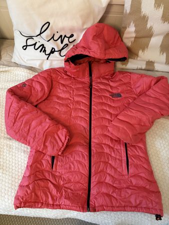 The North Face Summit Series Puffer Jacket Size M - Pink 🧥
