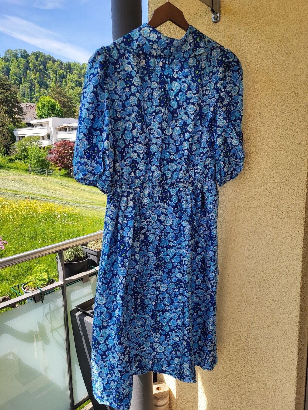 Vestiti: Seiden Kleid von Hand genäht Einzelstück – Usato da Zürich venduto da Lizi7 1