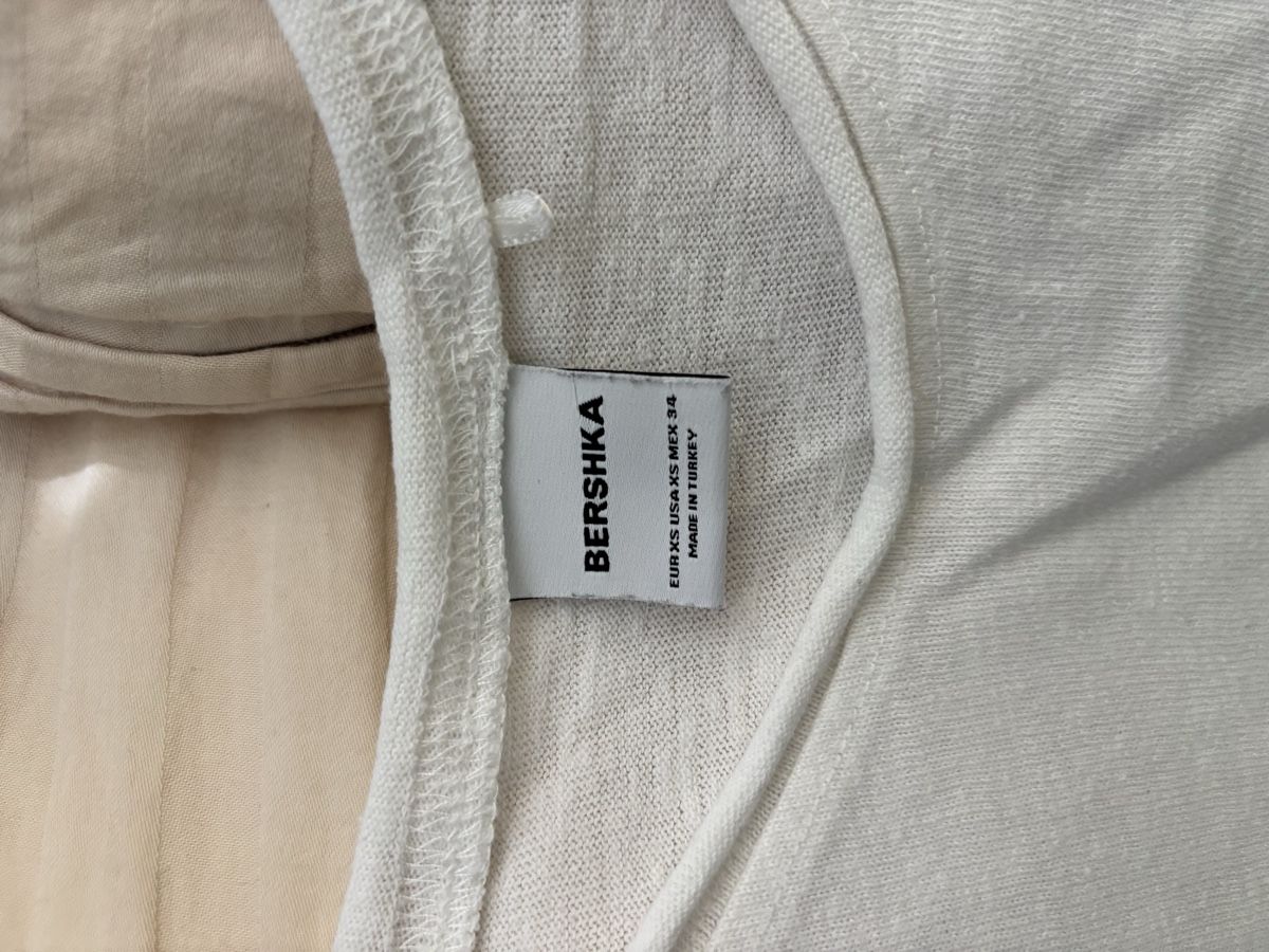 Bershka T-Shirts: Tshirts – Gebraucht aus Wädenswil von Gagegia 2