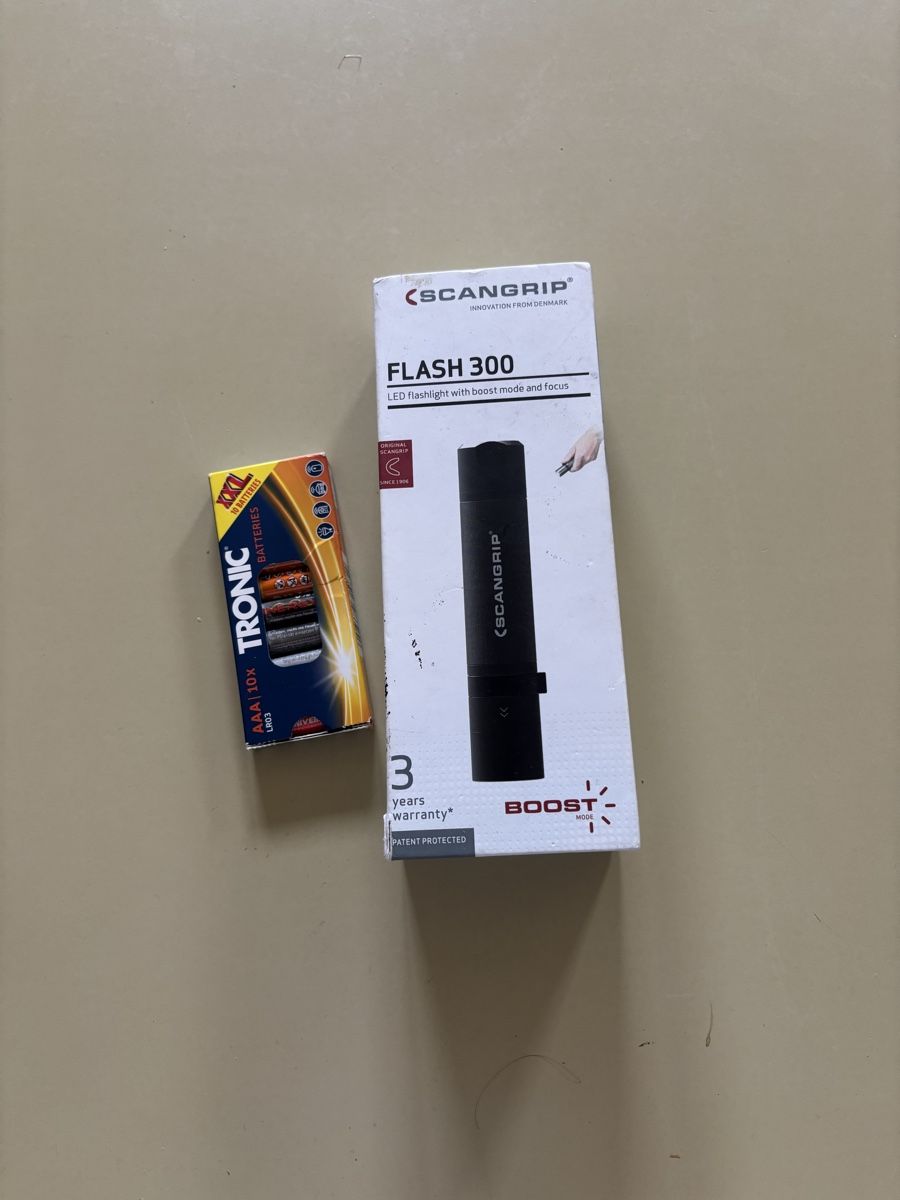 Lampen: SCANGRIP FLASH 300 LED flashlight – Gebraucht aus Morges von Brunocunha05
