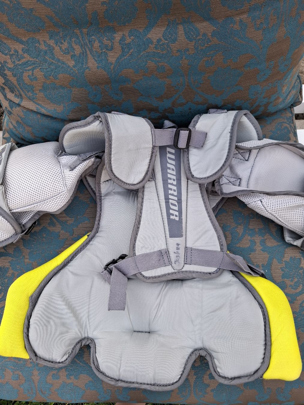 Protezioni & Imbottiture: Warrior RGS Goalie Chest Protector YTH L-XL – Usato da Herzogenbuchsee venduto da MGA_SRM 2
