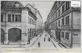 Geneve - L'Hotel de ville et le Musee d'Armures