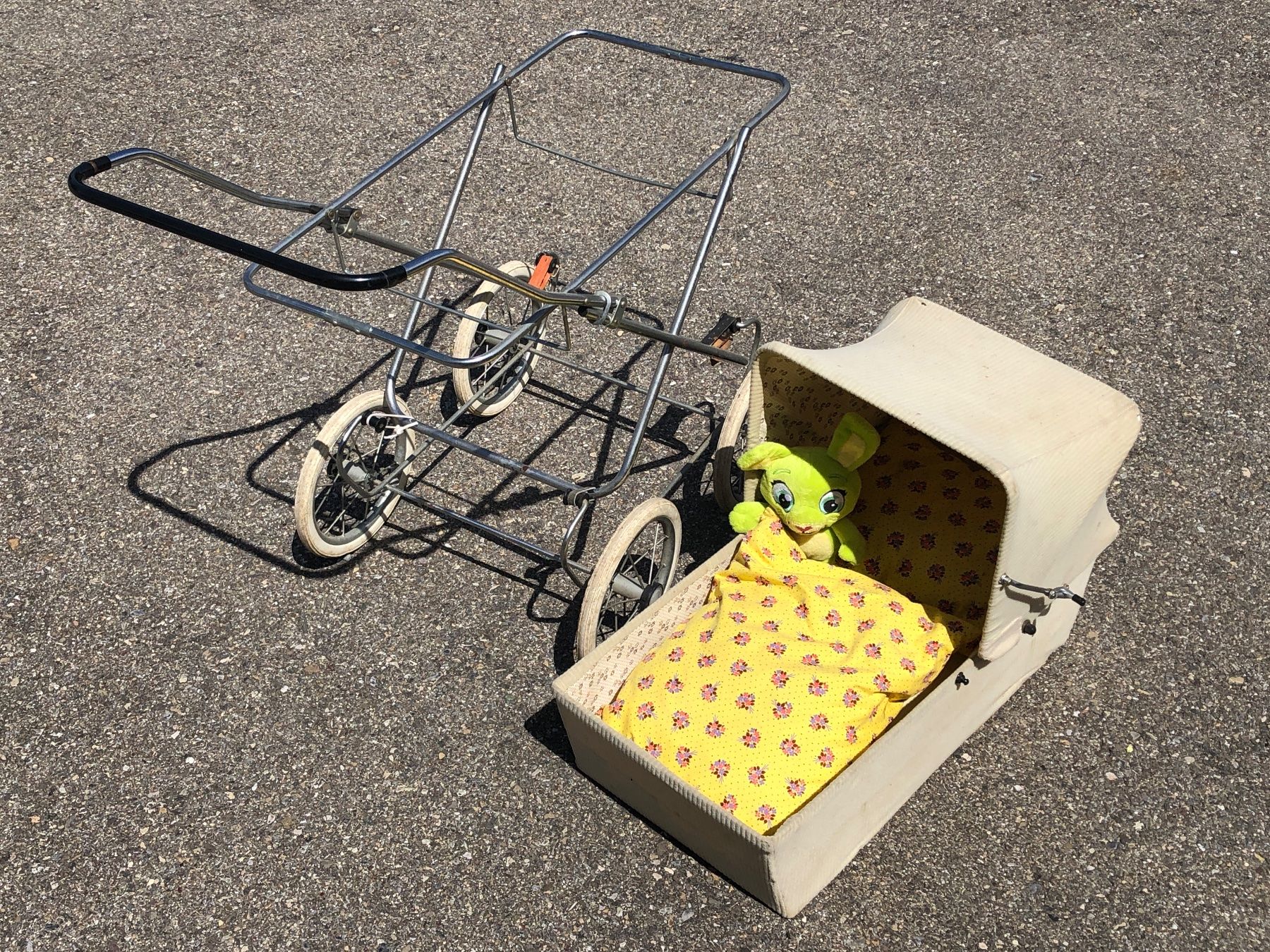 Carrozzine per bambole: Antiker Puppenwagen – Usato da Grub AR venduto da biene188 5