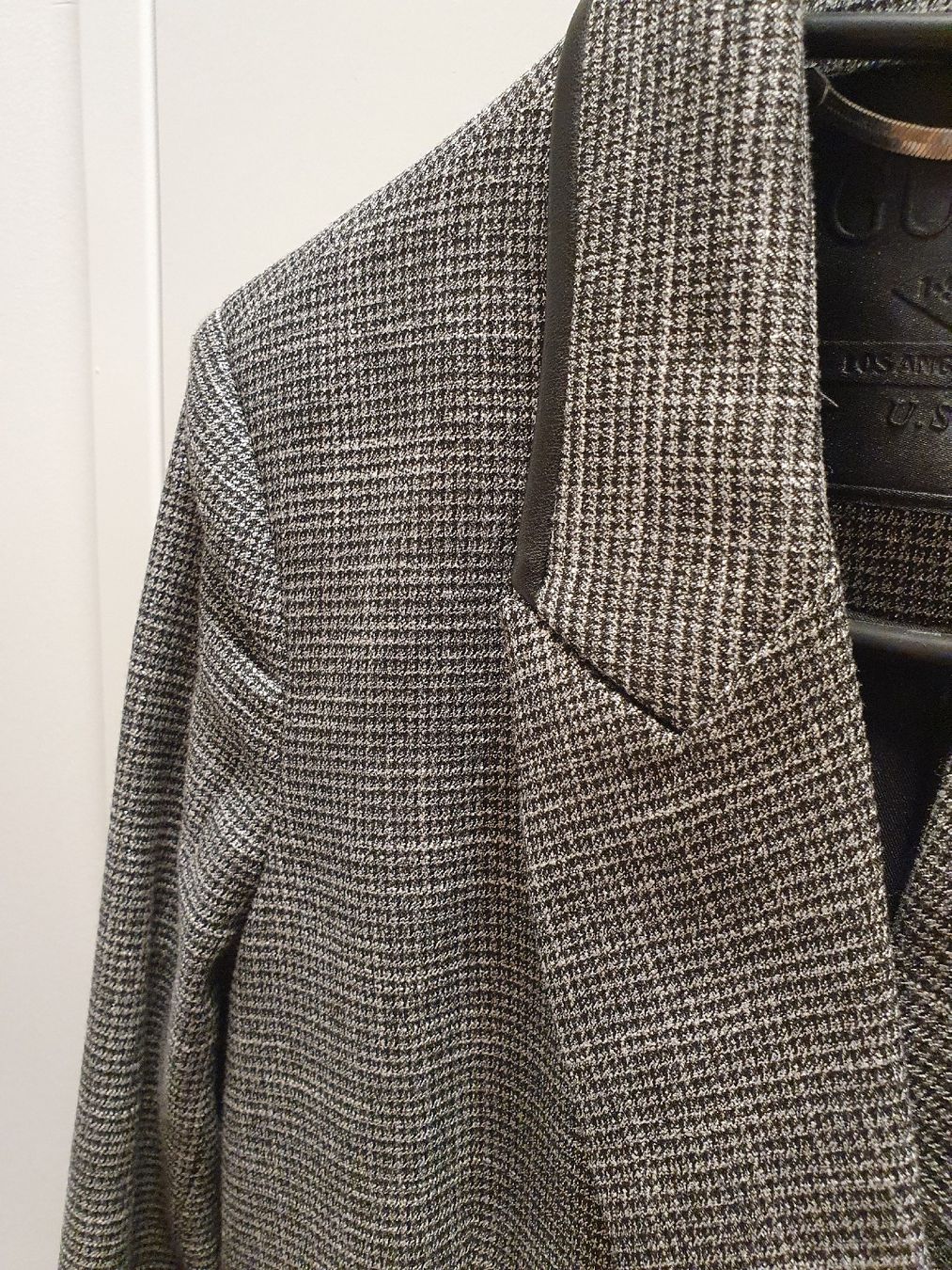 Guess Giacche: Neuer Guess Blazer Grösse XS – Nuovo (secondo la descrizione) da Wettingen venduto da __Dom__ 9