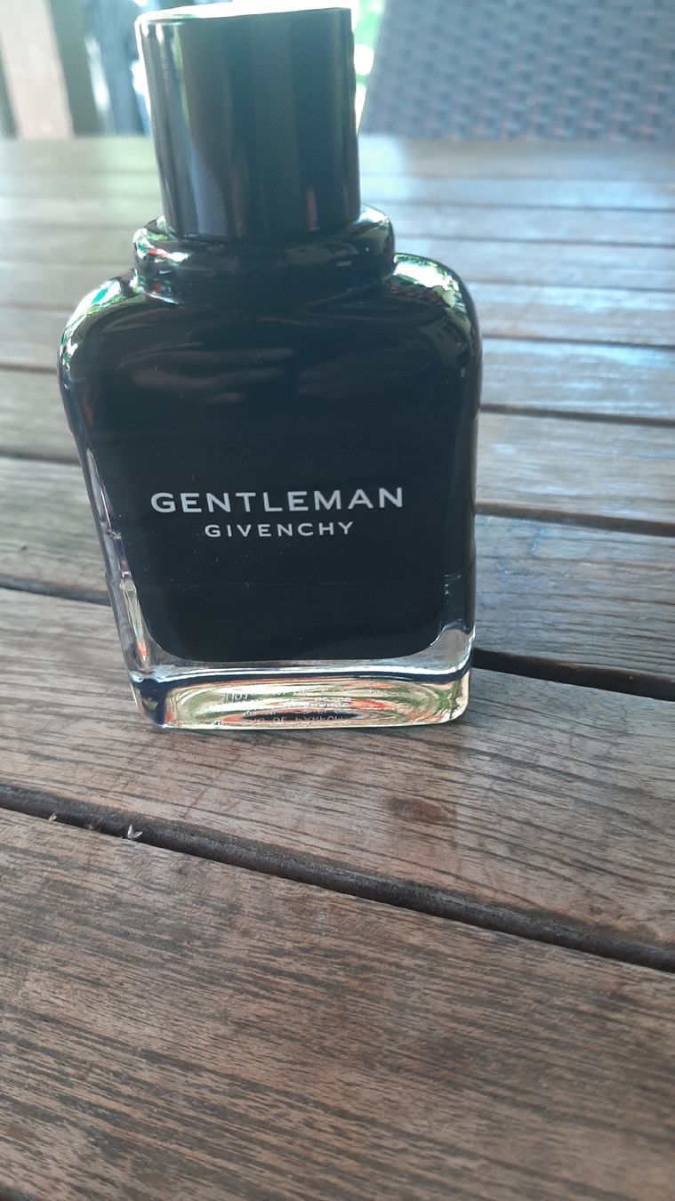 Givenchy Parfum & Eau de Toilette: Parfum Gentleman Givenchy – Gebraucht aus Lenzburg von Meli0305