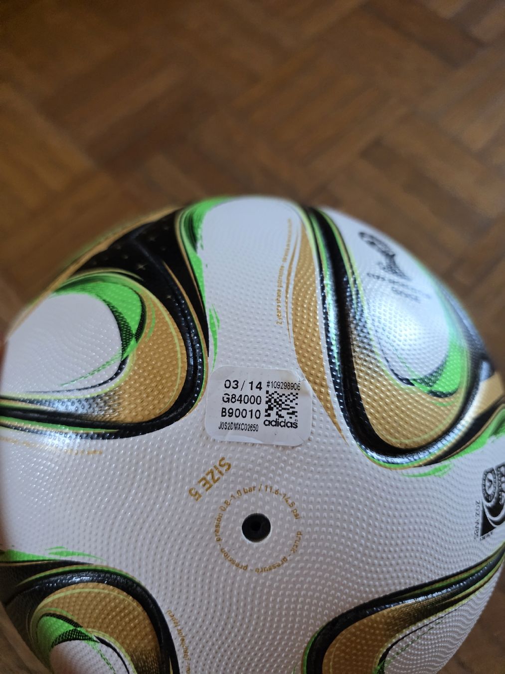 Adidas Bälle: Official Matchball WM 2014 – Gebraucht aus Feuerthalen von dan_6s9t 1
