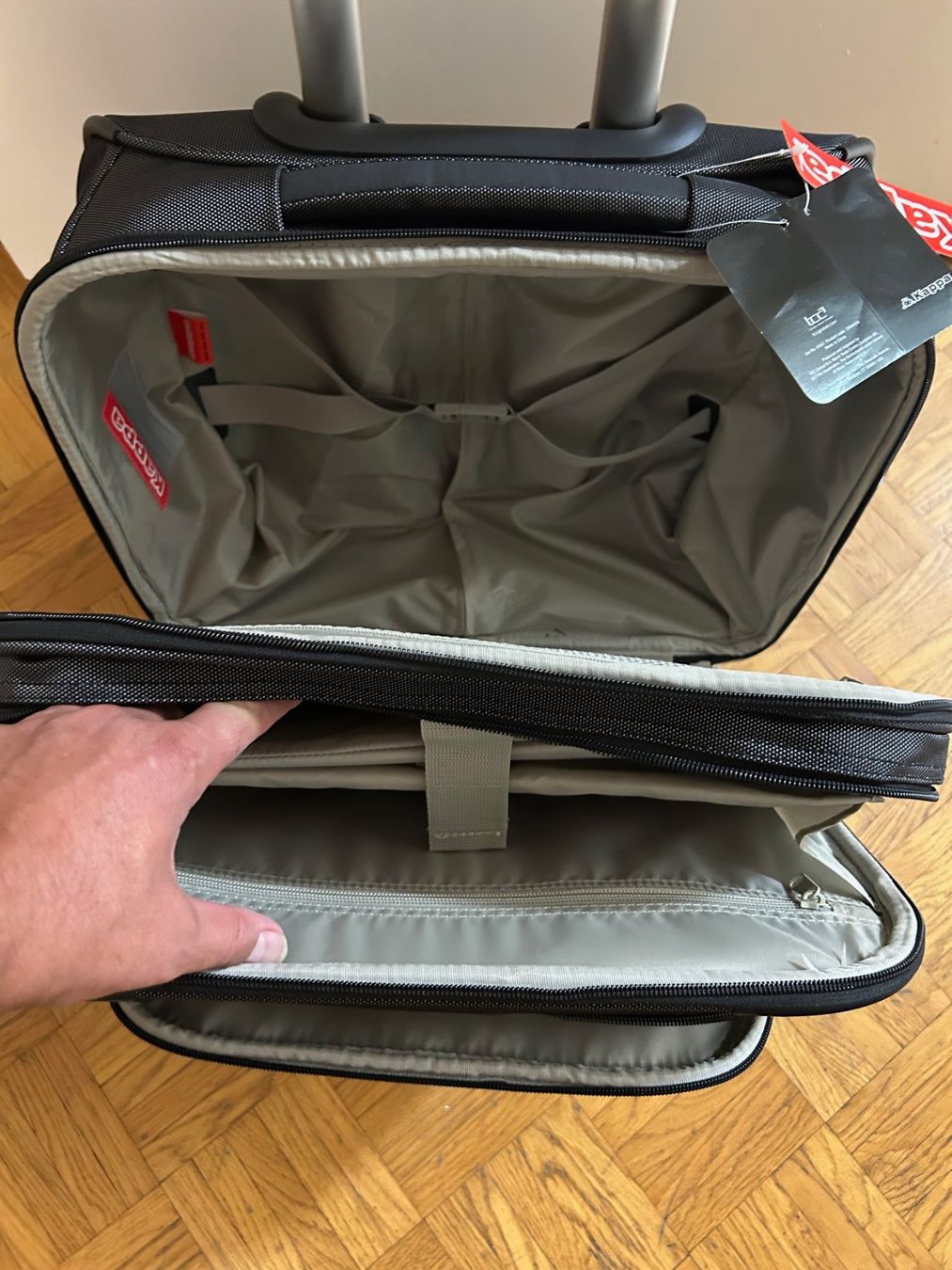Altro in Aeronautica: Kappa Laptop Rollkoffer – Nuovo e nell'imballaggio originale da Rüti - ZH venduto da Elturco31 1