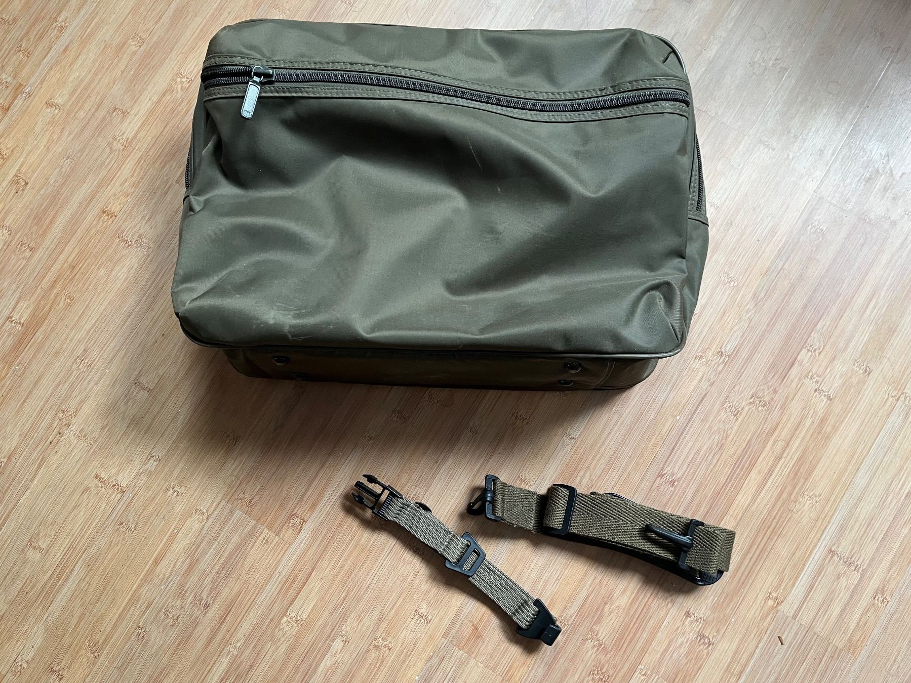 Borse: Reisetasche MasterPack dunkel-oliv – Usato da Zollikofen venduto da pico27 1