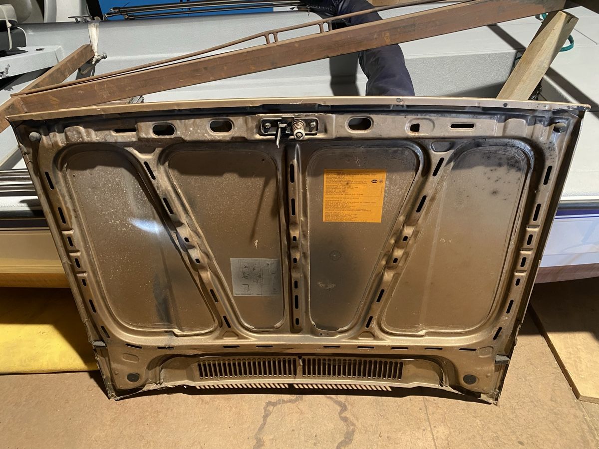 VW Tutti pezzi di ricambio auto: VW Golf 1 Motorhaube  – Usato da Unteriberg venduto da gia_fbf9 1