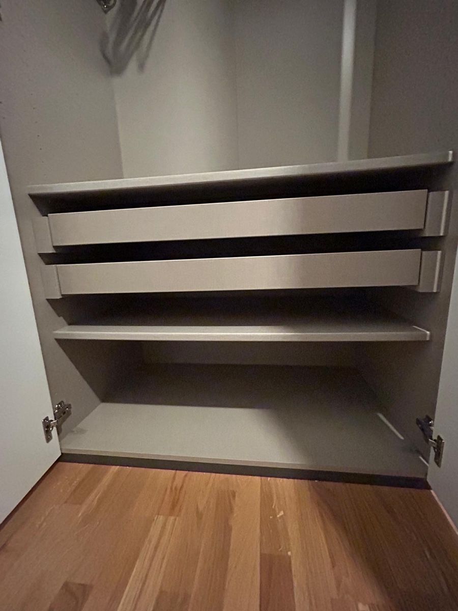 Armoires: Kleiderschrank – D'occasion à Kreuzlingen par 44eriix 5