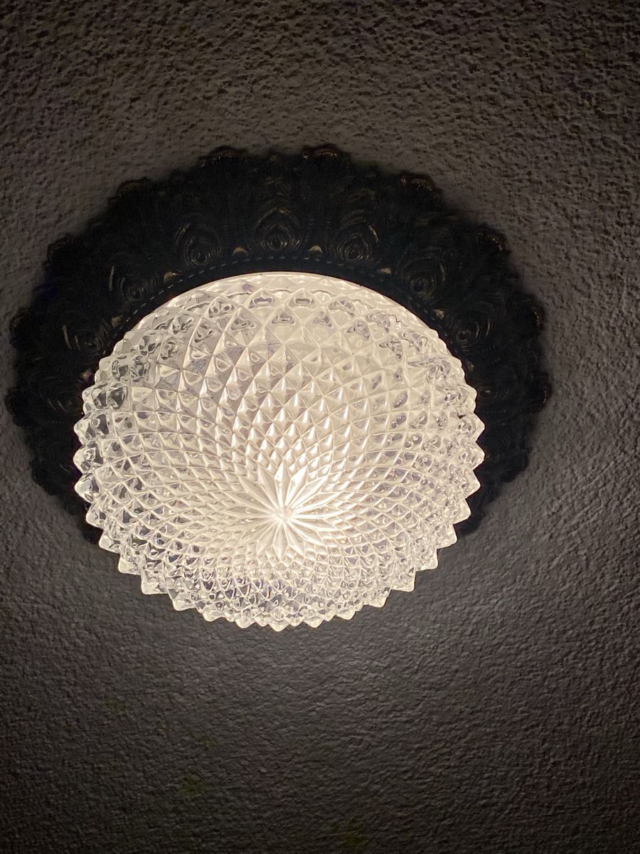 Lampadari & plafoniere: Messing Deckenlampe mit Glasschirm – Usato da Winterthur venduto da LittleAngel7 1