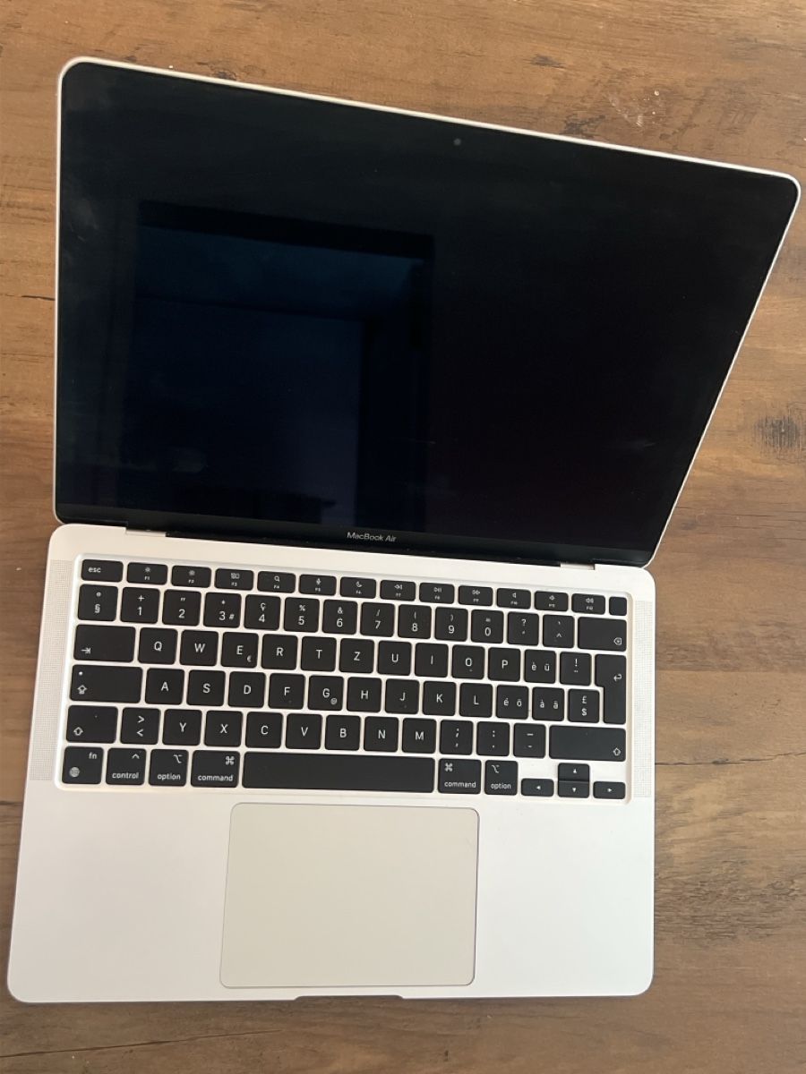 Apple Portables: MacBook Air 13 – D'occasion à Basel par bra_nz58 2