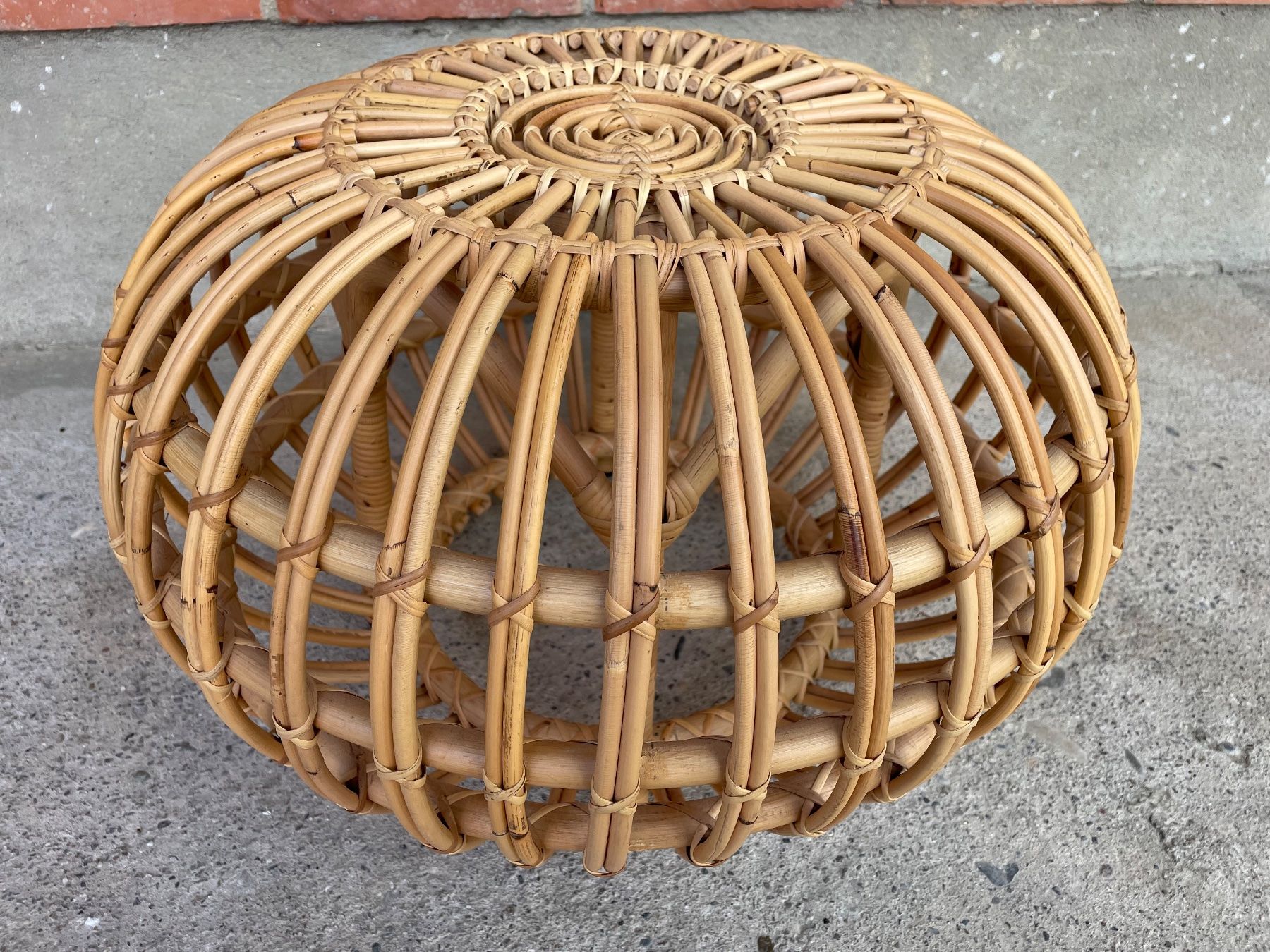 Sgabelli: Sika Hocker // Franco Albini – Usato da Schinznach-Dorf venduto da mix 8