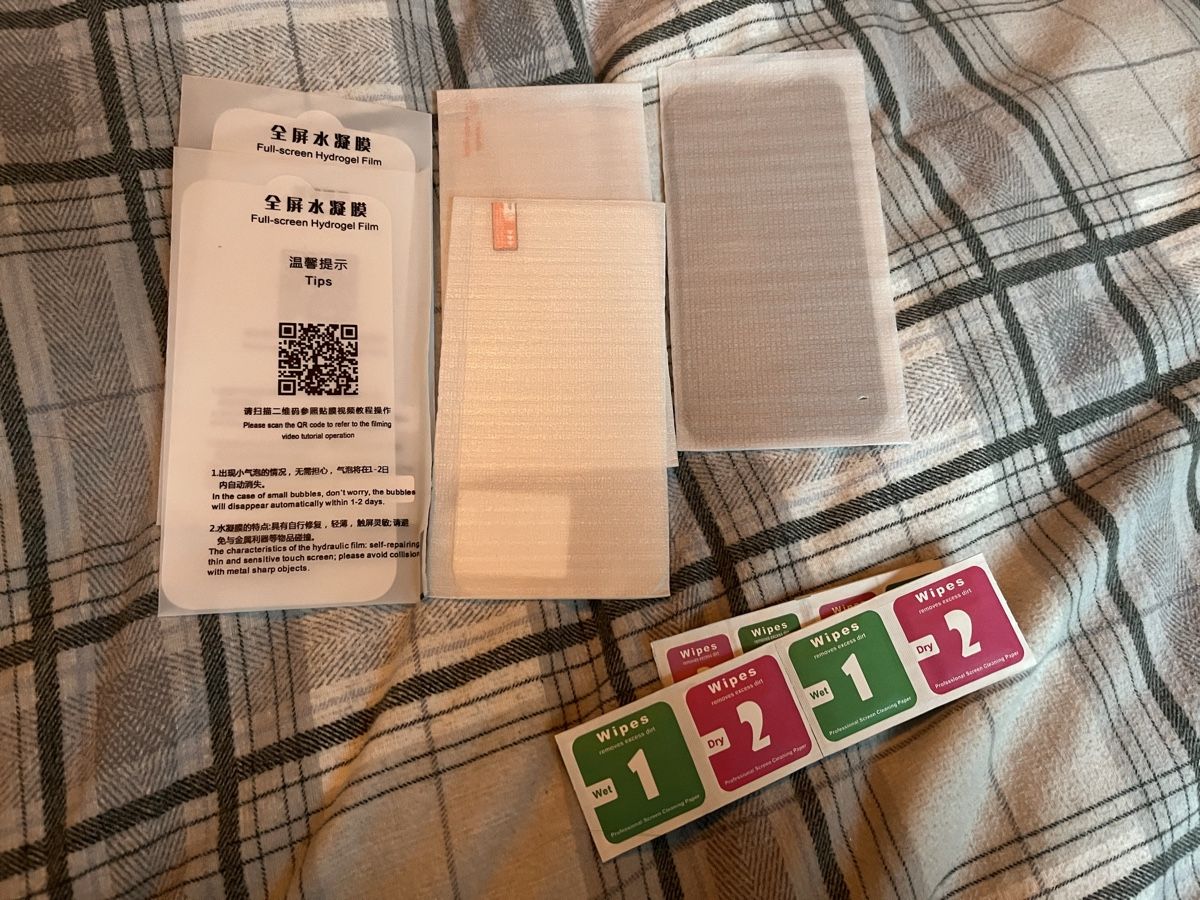 Apple Cover & Protezioni schermo: Iphone 12 Pro Max Hüllen/ Panzergläser – Nuovo (secondo la descrizione) da Biel/Bienne venduto da nurrund