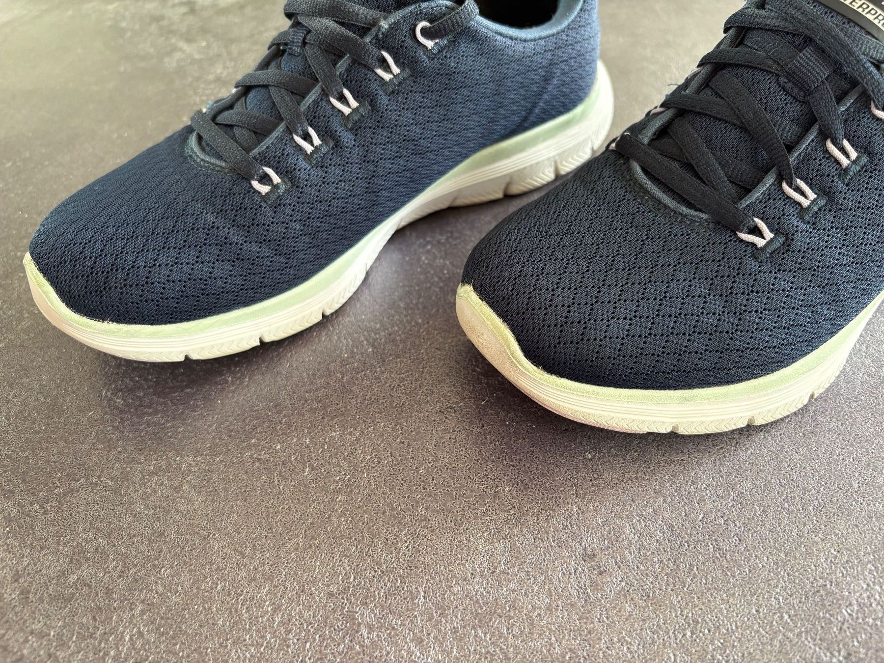 Skechers Chaussures femmes: Damen Sneaker Skechers Blau Grösse 37 – D'occasion à Flawil par HeisseReifen 3