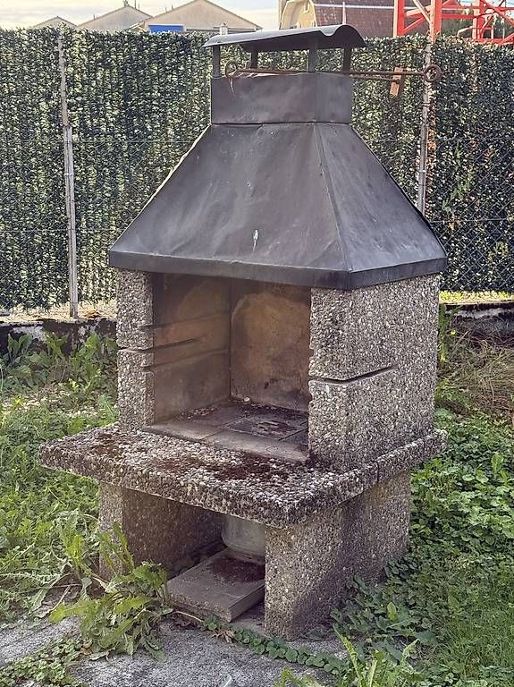 Grills: Massives Gartencheminée / Steingrill – Gebraucht aus Matzingen von Angri10