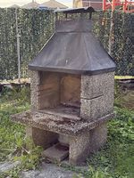 Massives Gartencheminée / Steingrill