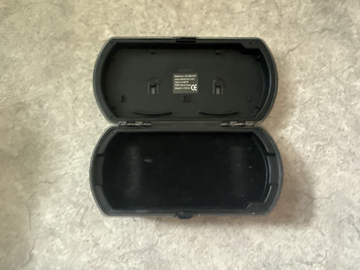 Sony Konsolen: Psp 1004 – Gebraucht aus Fribourg von dio_79ds 7
