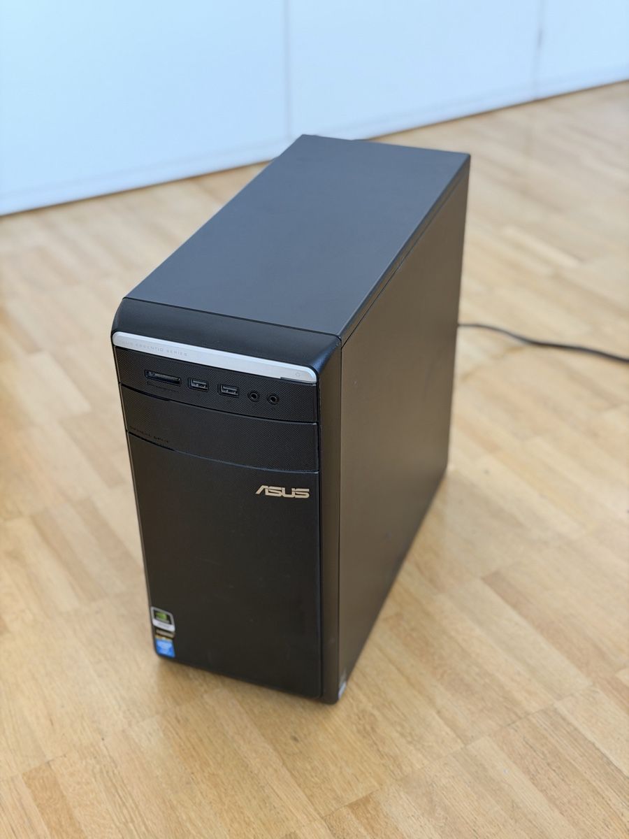 Asus PCs: ASUS Desktop PC M11AD Series – Gebraucht aus Forch von kanada88