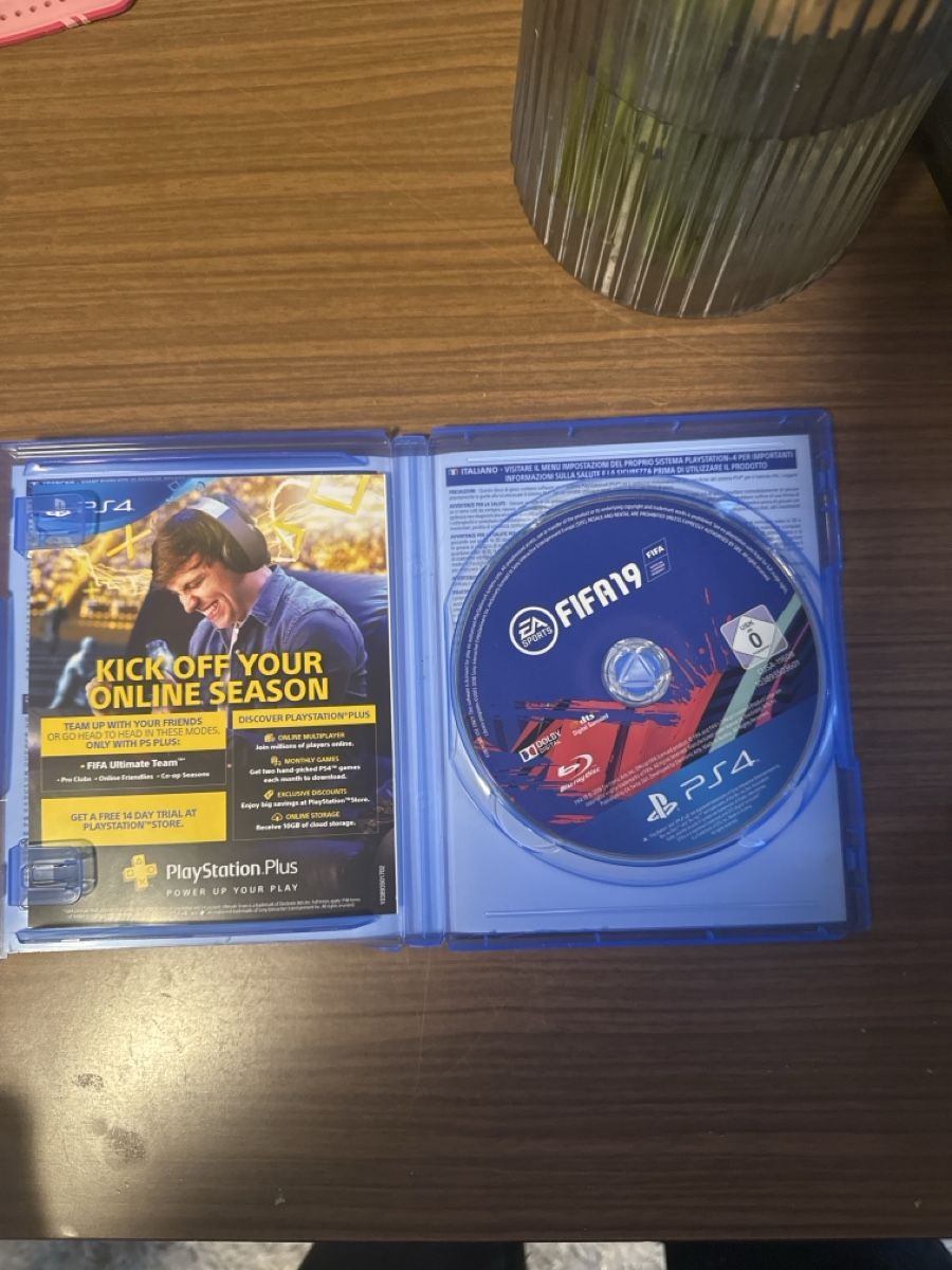 Giochi: Playstation 4 Game FIFA 19 – Usato da Wetzikon ZH venduto da ufu_y6lf 1