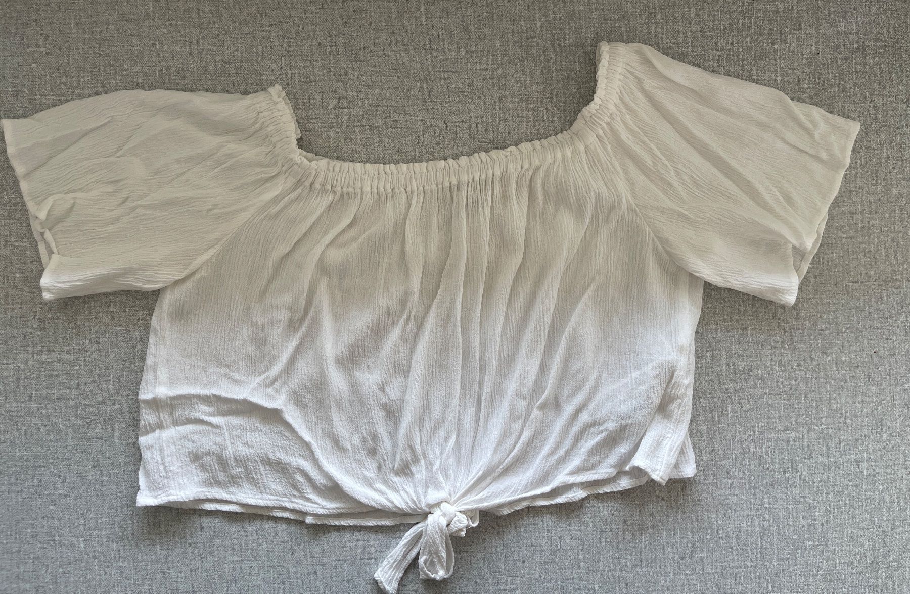 Pull&Bear Top: Crop top von Pull&Bear – Nuovo (secondo la descrizione) da Rapperswil SG venduto da Letas_closet 3