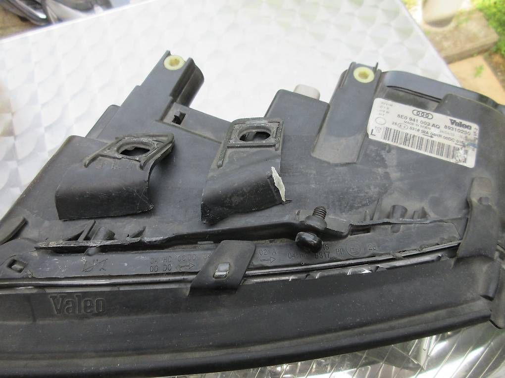 Audi Fari: Phare avant gauche Audi A4 B6 (8E2) – Usato da Champagne venduto da nan_2dwz 3