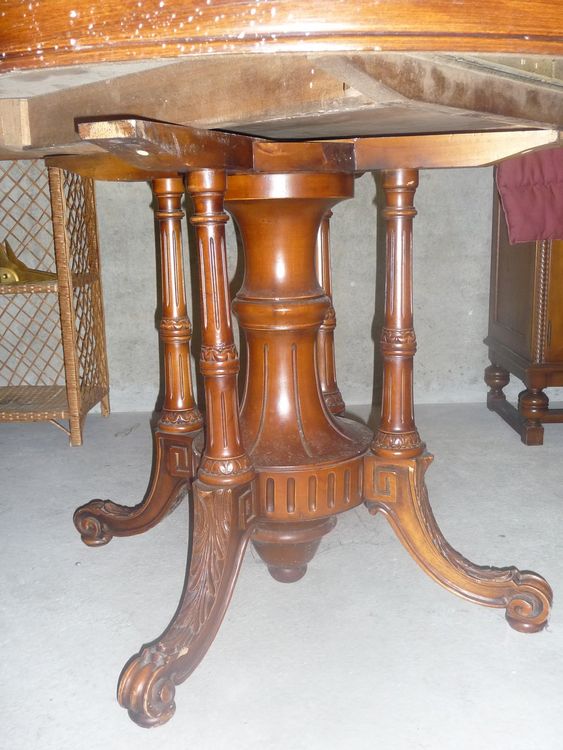 Tables: 1 Esstisch aus Nussbaum-Holz, Louis Philippe – D'occasion à Nussbaumen AG par erfolg25 1