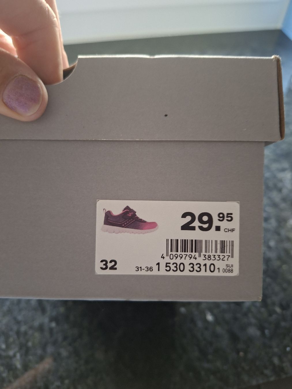 Schuhe für Mädchen: Neue Sneakes Gr32 – Neu und originalverpackt aus Biberist von Stylux01 1