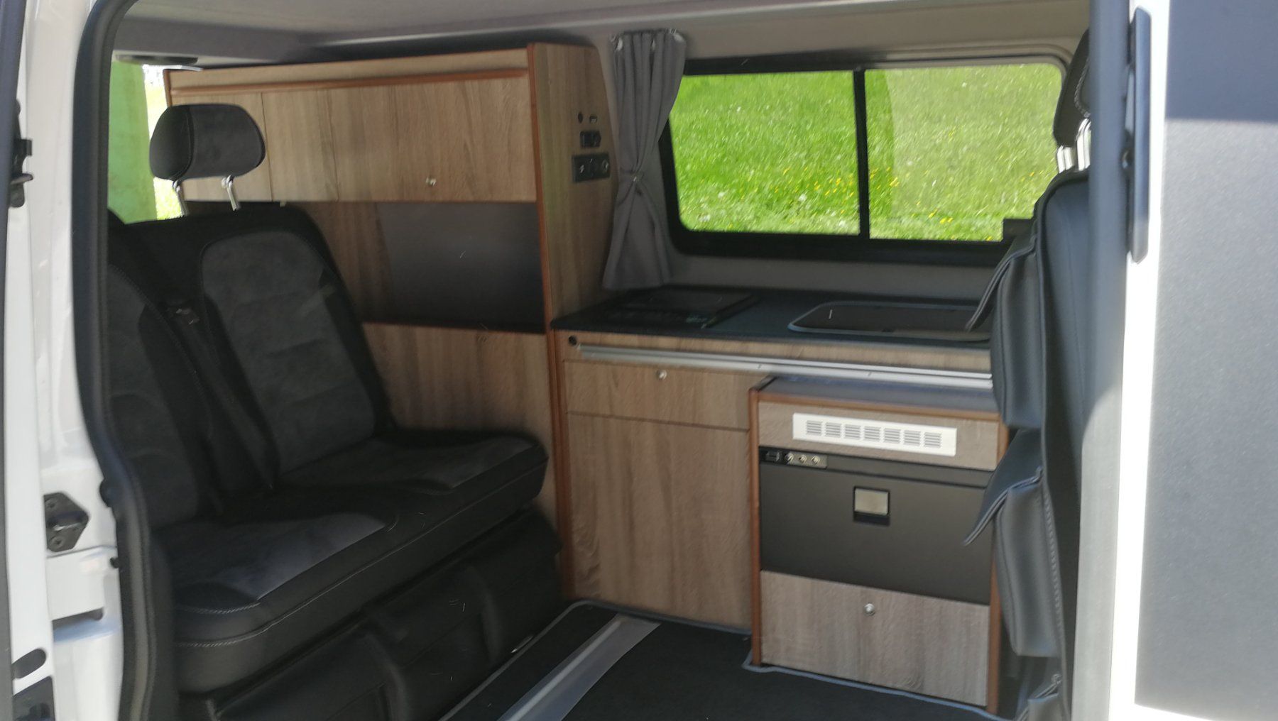 VW Camping Fahrzeuge: VW T6.1 Camper – Gebraucht aus Schmerikon von Obersee0 5