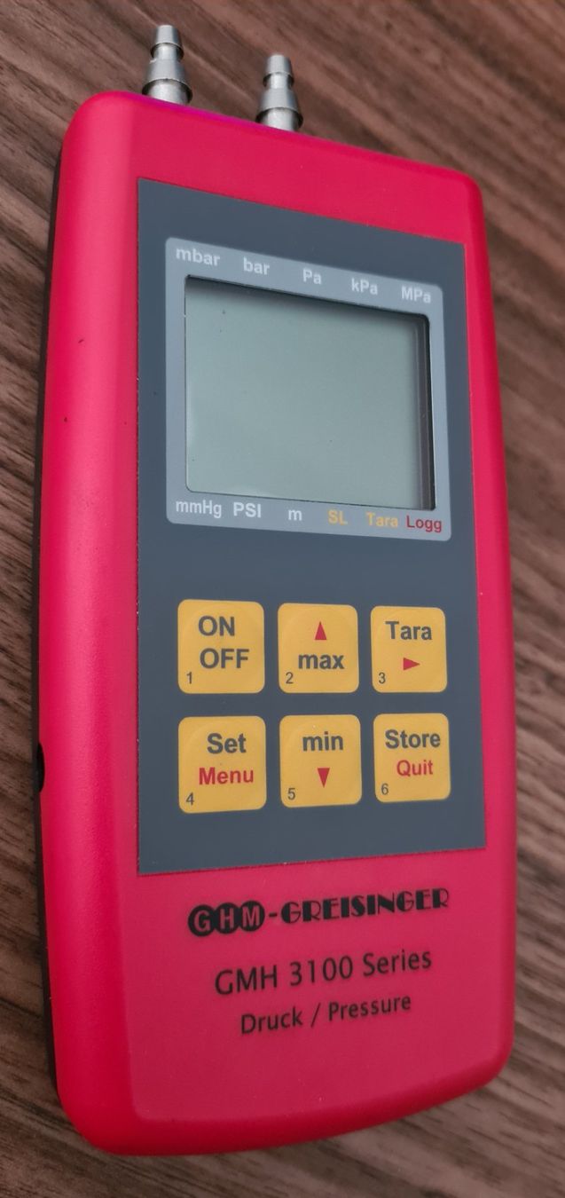 Misurare: Manometer ÜBER-/UNTER-/DIFFERENZ DRUCK  -100 bis +2000 mbar – Usato da Brüttisellen venduto da Sealauncher2814 1