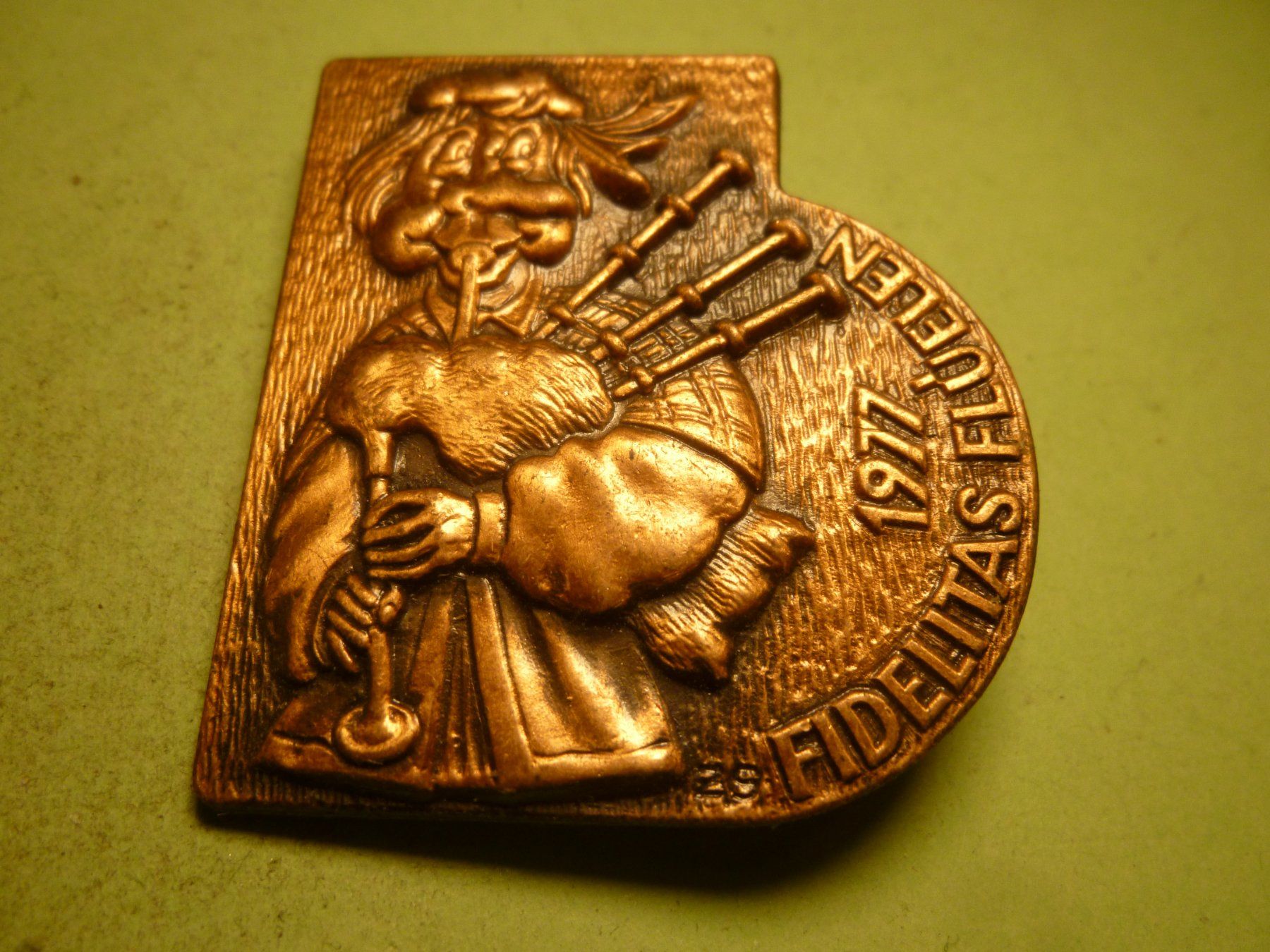 Placchette & Badge: FLÜELEN 1977 BRONZE – Usato da Ried (Muotathal) venduto da Mandarin02