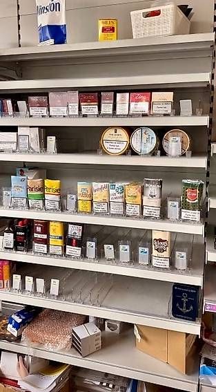 Allestimento di negozi e stand fieristici: Laden Regale und Theke – Usato da Horgen venduto da kar_ch58 1