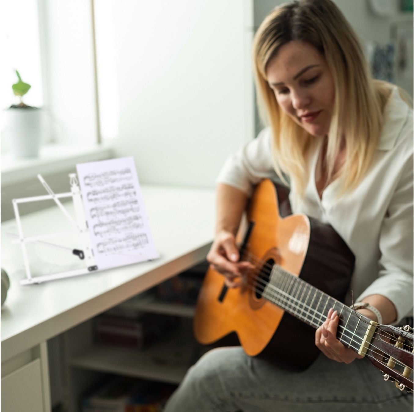 Supporti per strumenti musicali & leggii: Notenständer klappbar – Nuovo e nell'imballaggio originale da Bülach venduto da SwissStoreInShop 4
