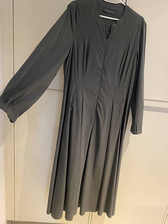 Vestiti: Nile SYNDICATE Kleid Gr. 38  Dunkelgrau  Elegantes  – Usato da Rorschach venduto da Lauraq12 3