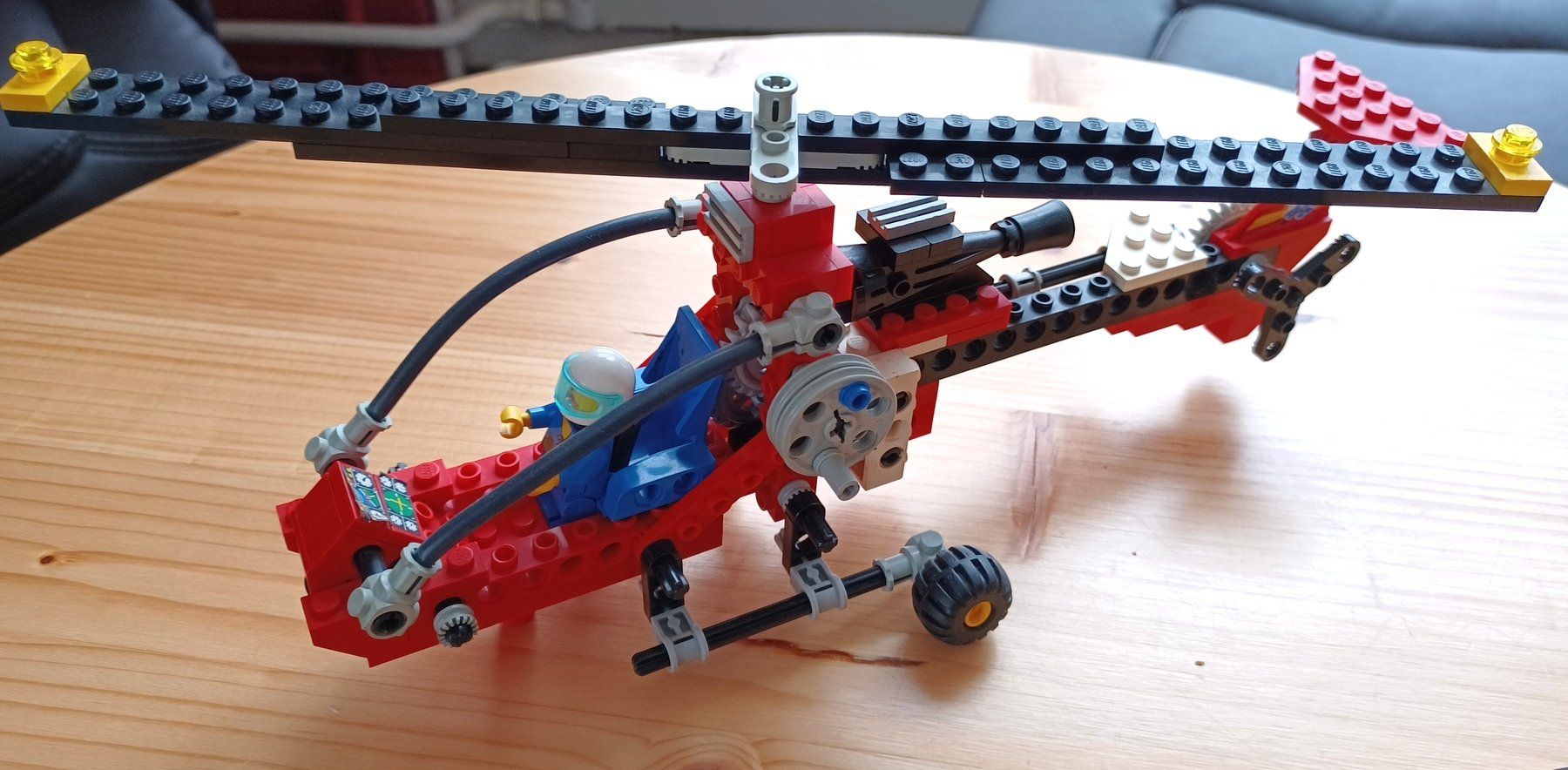 Lego Giocattoli: Lego Technic Helicopter Nr. 8812 aufgebaut. – Usato da Lommis venduto da zozzen 2
