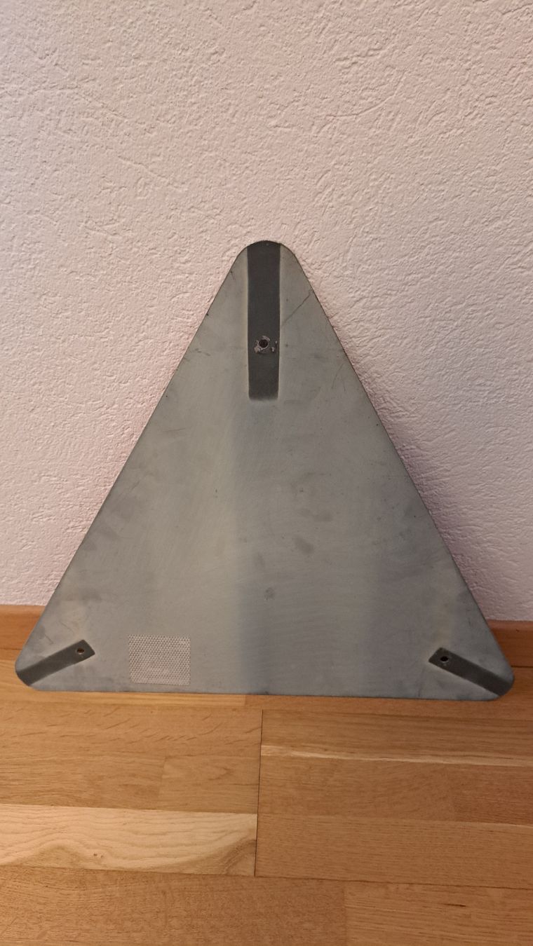 Insegne: Warnsignal Dreieck Reflektierend – Usato da Gipf-Oberfrick venduto da posuine 1