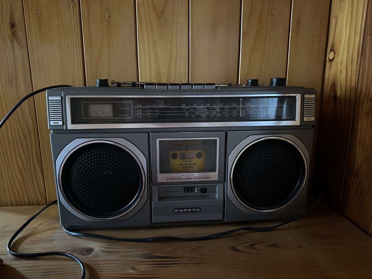 Sanyo Radio: Retro SANYO Kassettenradio – Usato da Subingen venduto da sel_gzr9