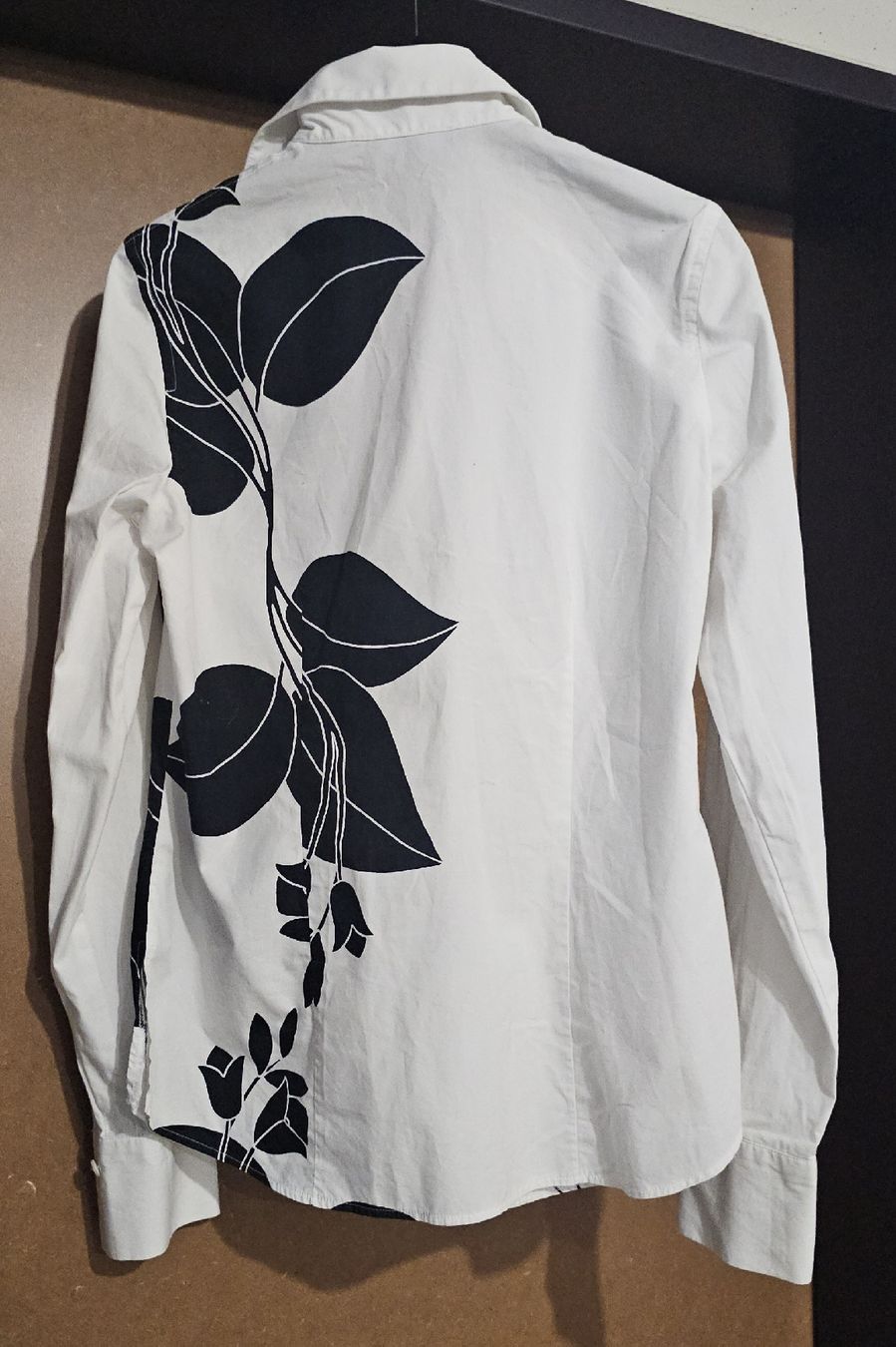 Camicette: Weiss-schwarze Blumen-Bluse, Gr. 36, frühlingshaft & elegant – Nuovo (secondo la descrizione) da Horgen venduto da ste_sy7h 3